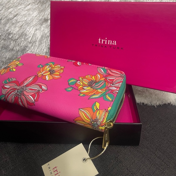 Trina Turk Pink Floral Wallet - Picture 1 of 5